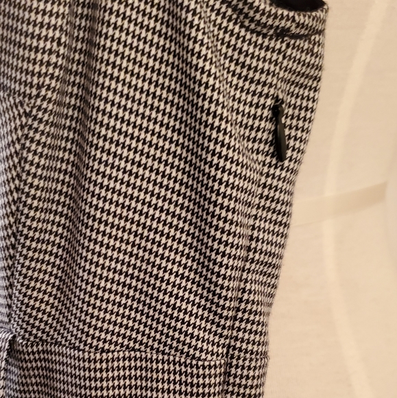 Let chateau 3/4 length dress - Picture 6 of 8